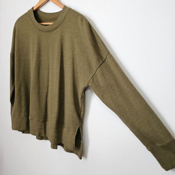EUC TIME AND TRU OLIVE GREEB CREW NECK LIGHT PULLOVER SWEATER SIZE L - Picture 2 of 11